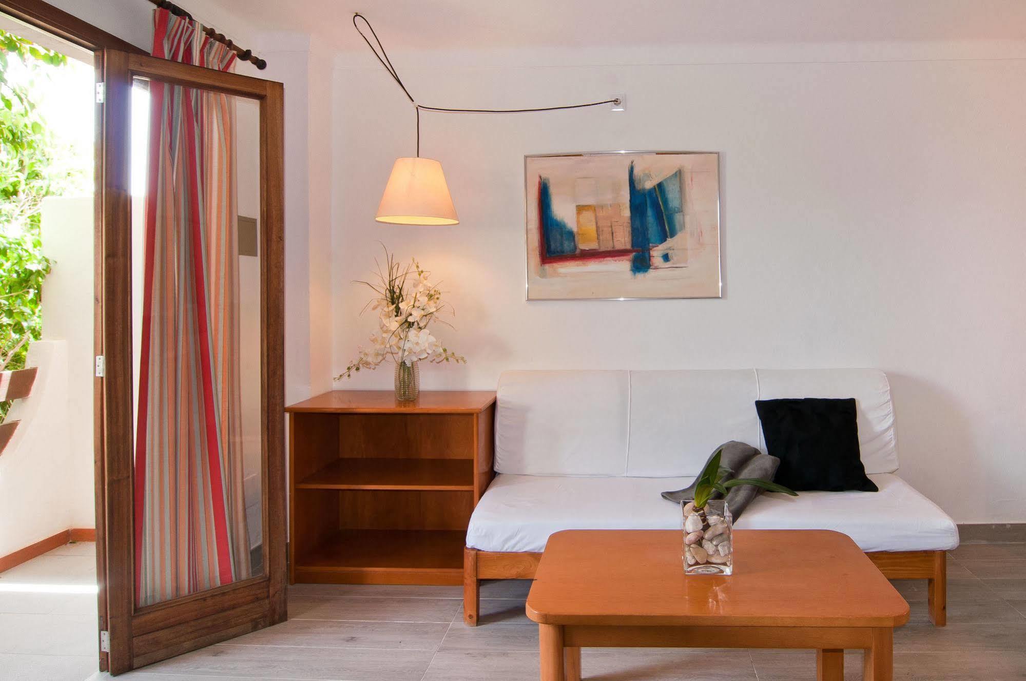 Apartamentos Estanques Colonia de Sant Jordi Eksteriør bilde