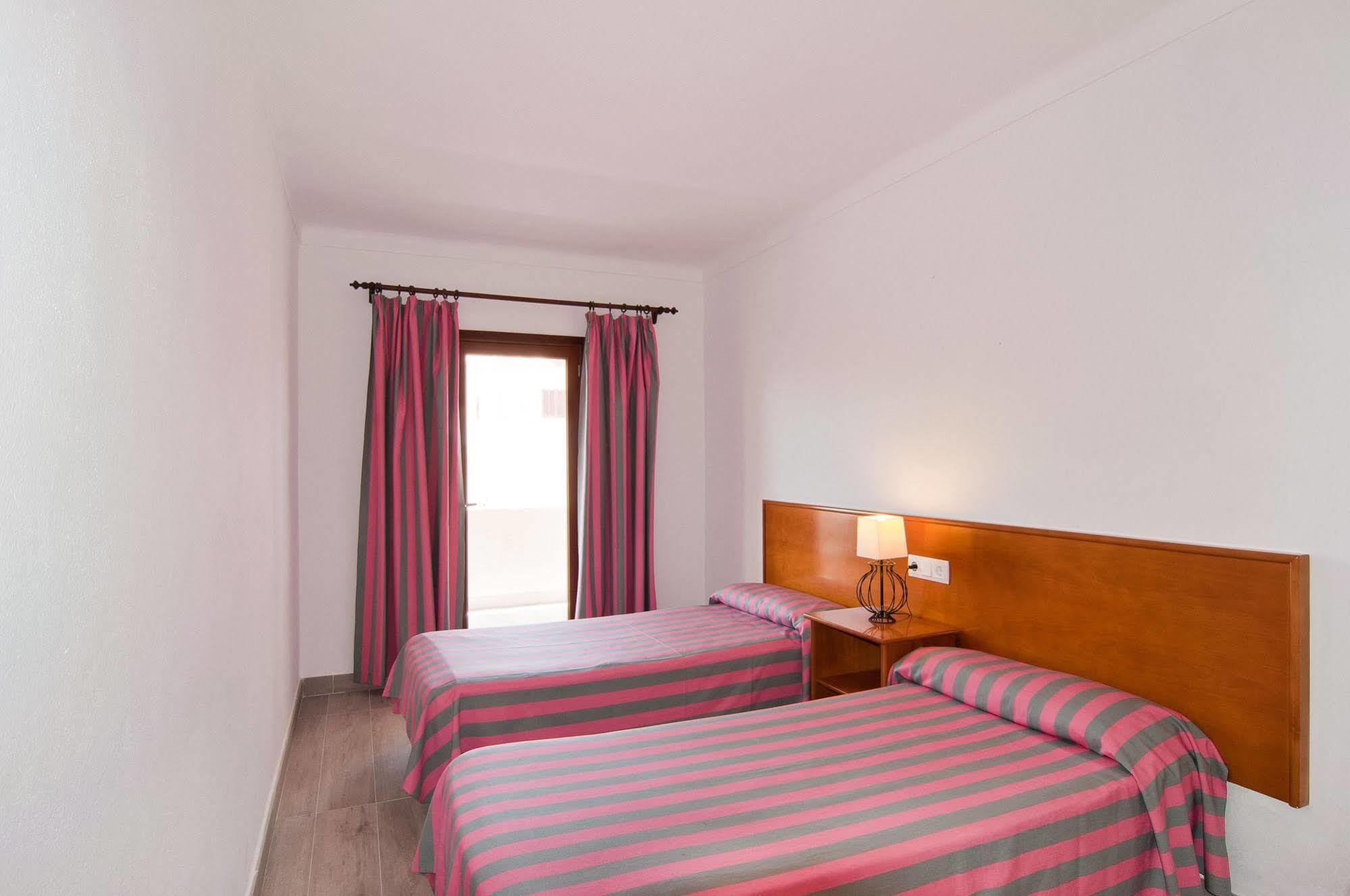 Apartamentos Estanques Colonia de Sant Jordi Eksteriør bilde